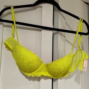 36B PINK Victoria’s Secret date push-up bra